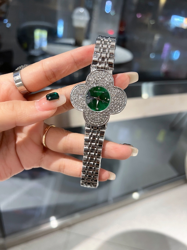 ブランド時計側面デザイン